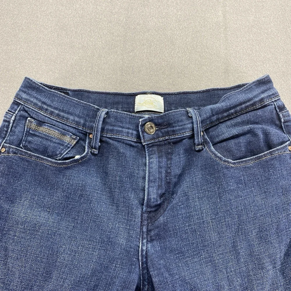 Levis Capri Jeans Womens 4 Blue Mid Rise Stretch 515 Flat Front Dark‎ Wash